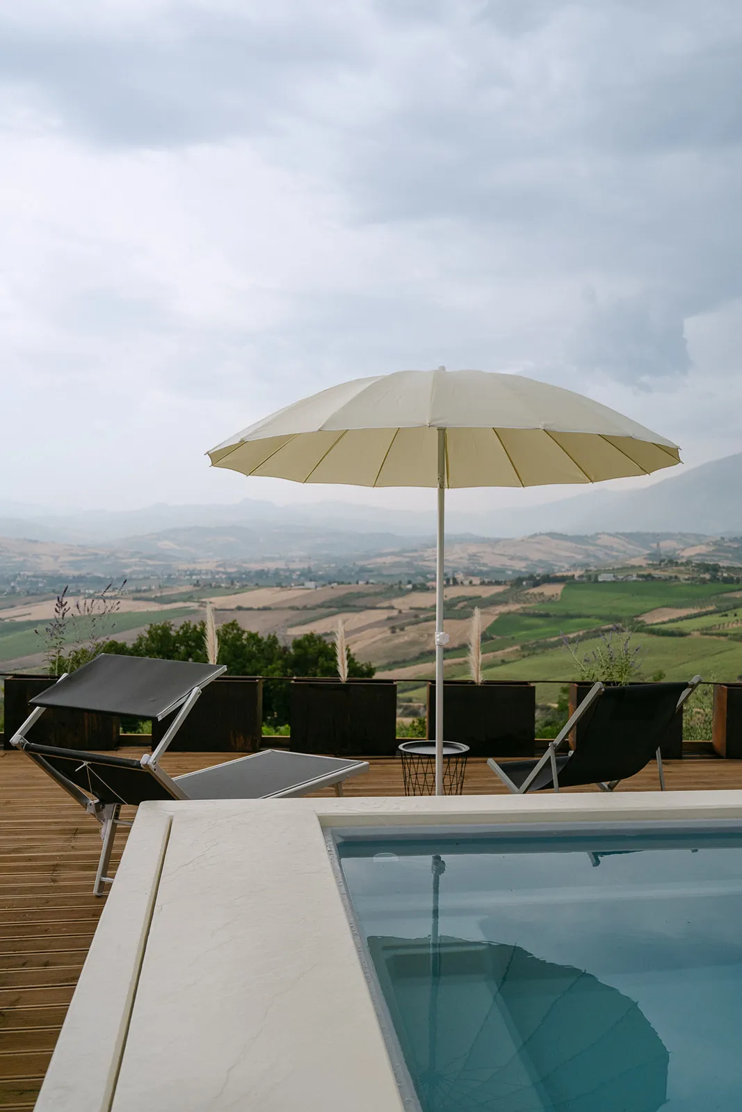 Vista Maiella dalla pisicna